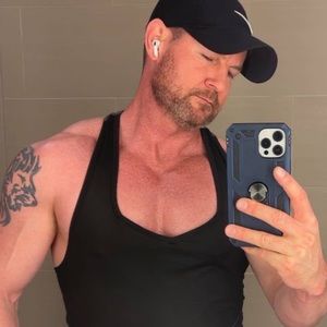 Meet your Posher, Jason